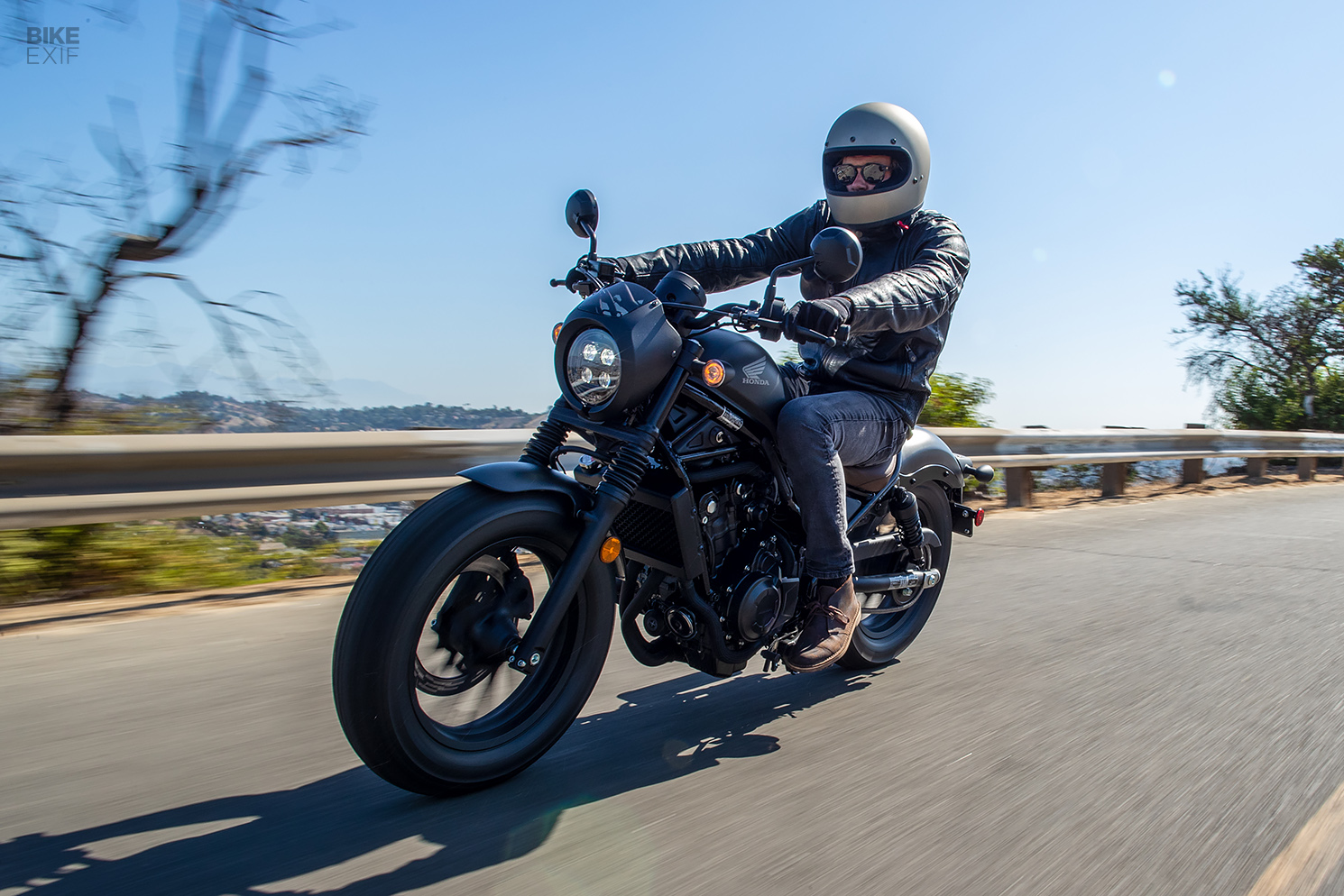 7 Safest Motorcycles for Beginners to Ride with Confidence