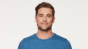 Dustin Milligan