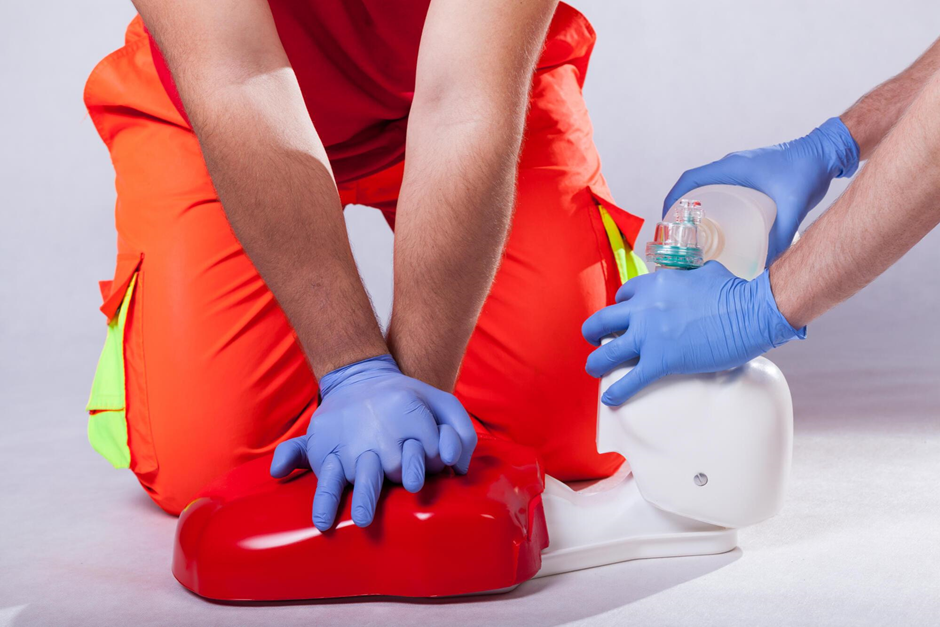 The Ultimate Guide to CPR Training: What You Need to Know