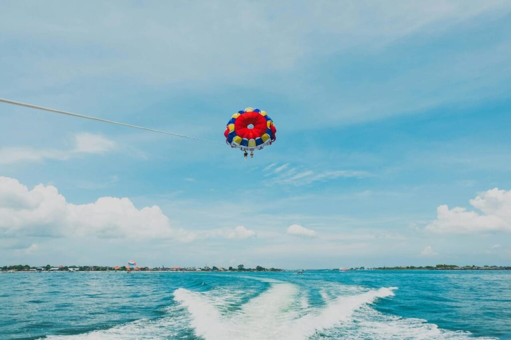 Exploring Parasailing's Role in the Growing Adventure Tourism Movement