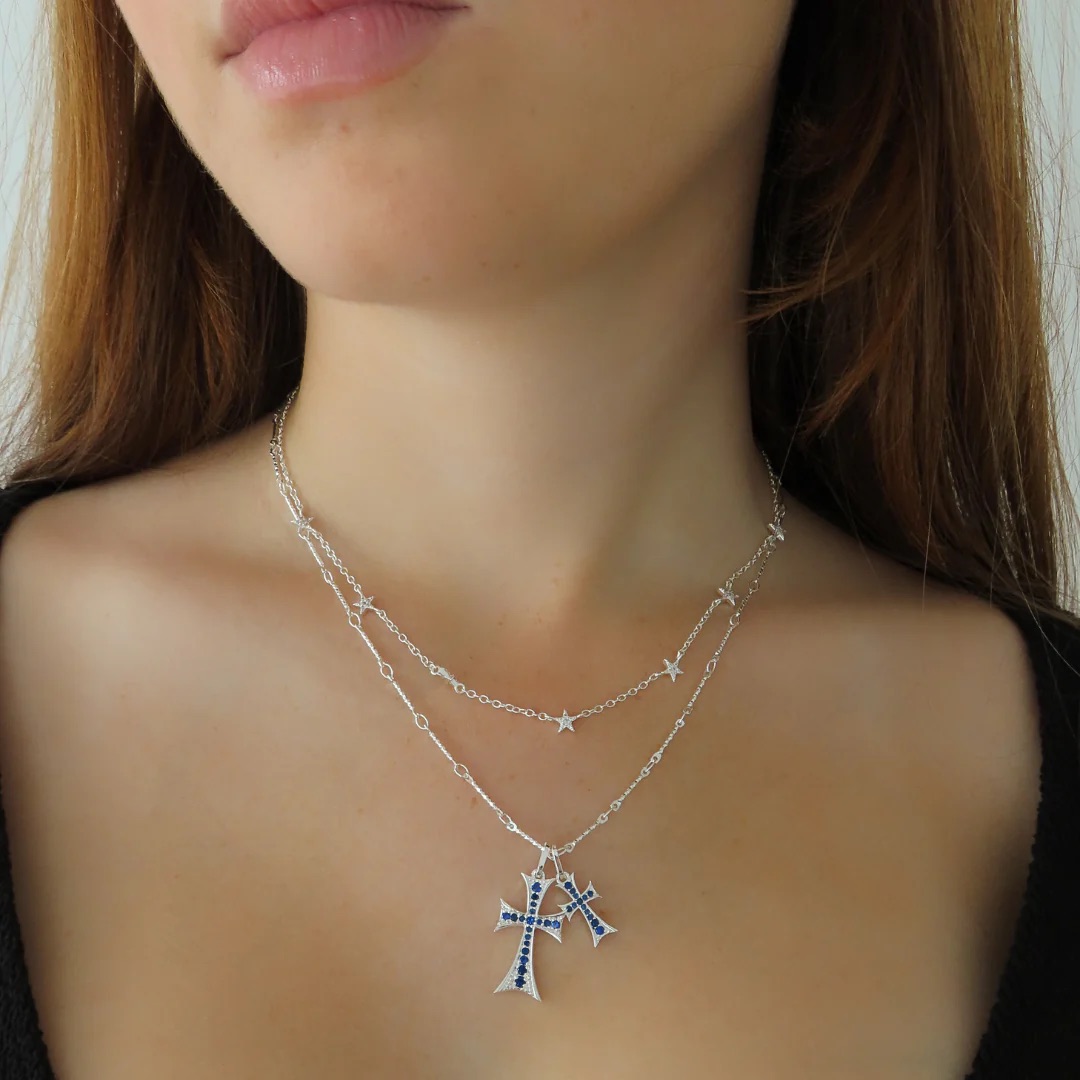 What to Know Before Buying a Crossed Necklace Online